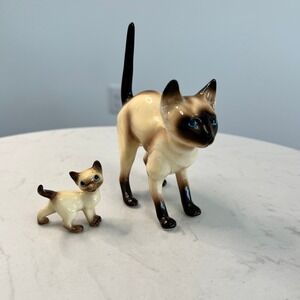 Vintage Siamese Cat Figurine Set Mother Kitten Blue Eyes Mid Century Ceramic MCM